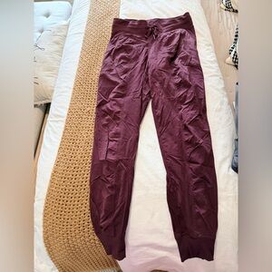 Lululemon joggers